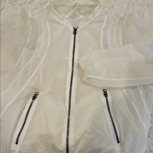 ALO YOGA Cropped Offwhite Windbreaker